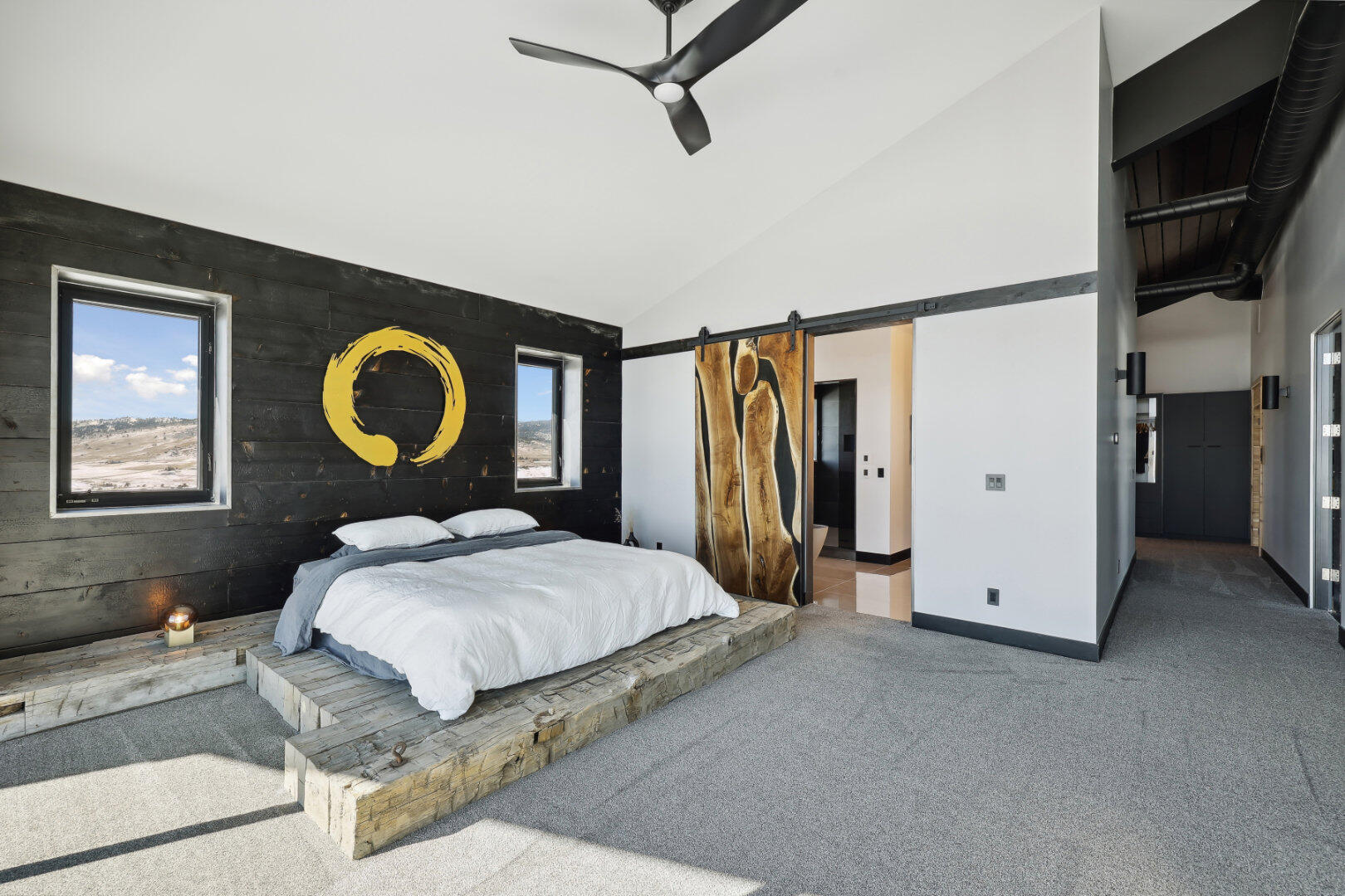 Primary bed, bath, &amp; closet