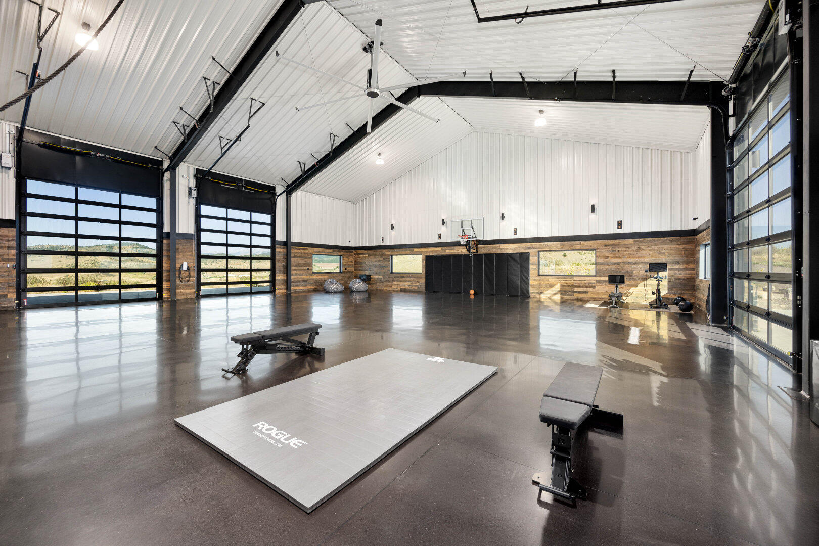 Garage fitness area